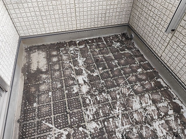 FRPの塗装剥がれ